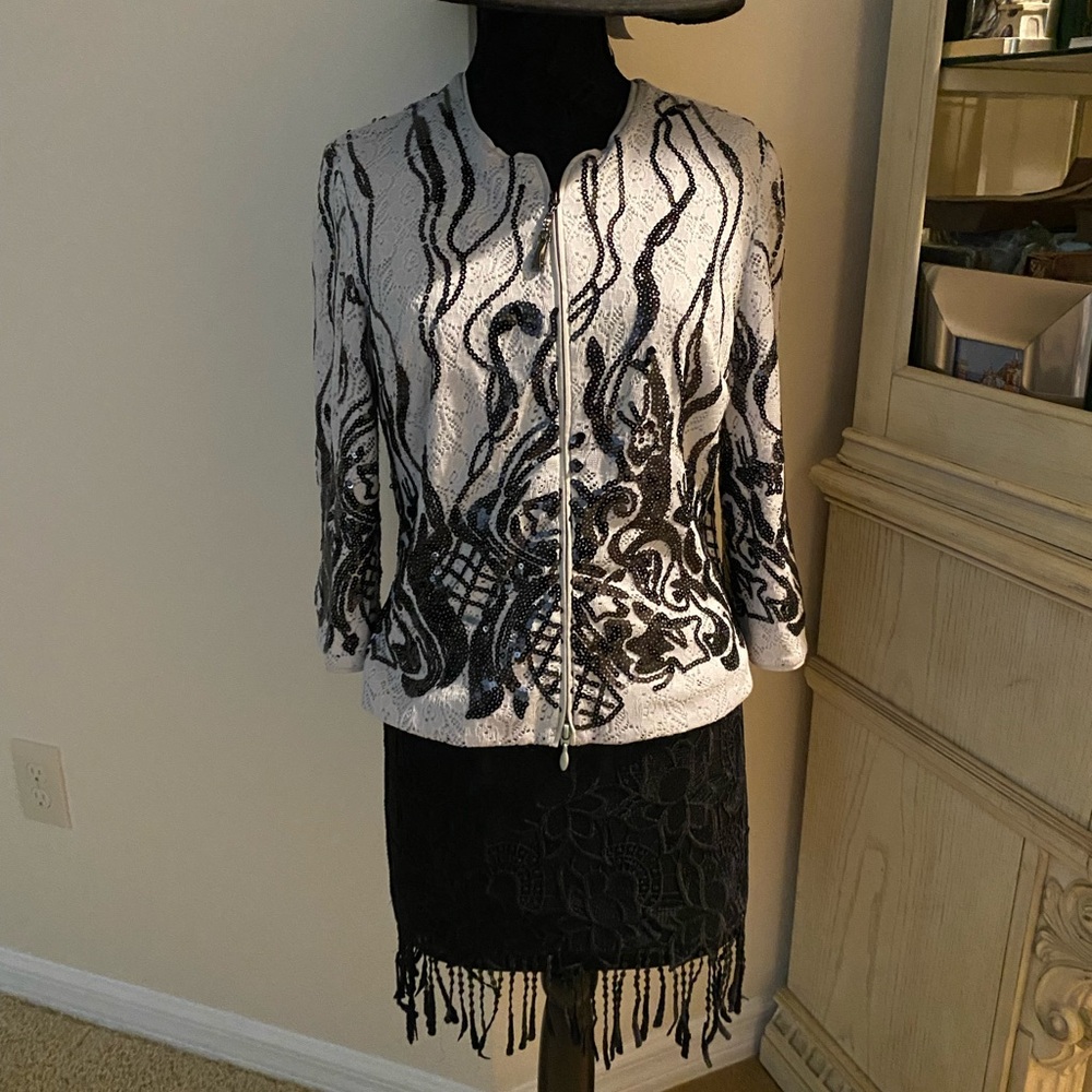 Joseph Ribkoff  exquisite sequin enhanced design Blk&white Jacket 14 US